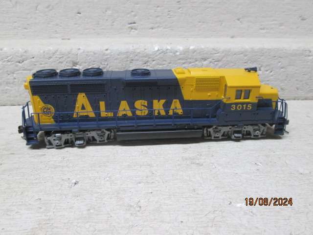 HO SCALE - BACHMANN - ALASKA DIESEL LOCOMOTIVE