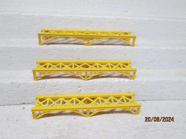 HO / OO SCALE - LIMA - YELLOW BRIDGES - X3