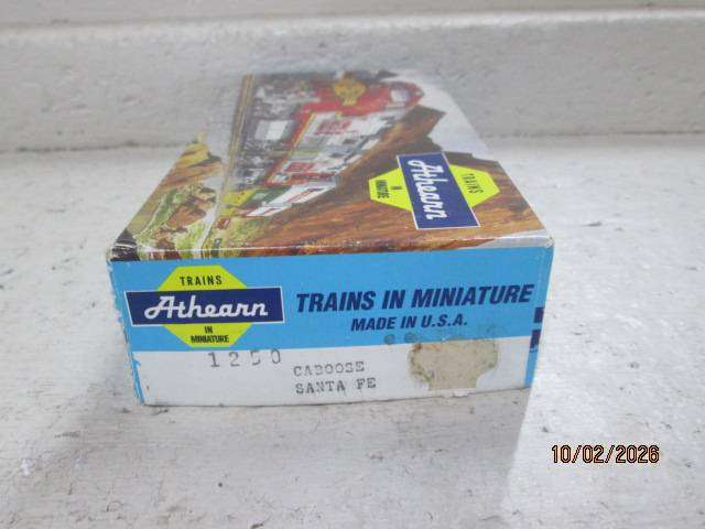 HO SCALE - ATHEARN - SANTE FE CABOOSE - BOXED