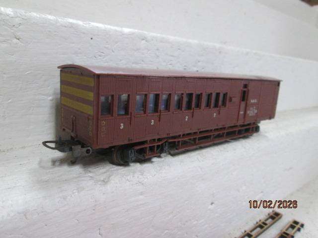 HO SCALE - LIMA - SAR - V8 GAURDS VAN - BOXED