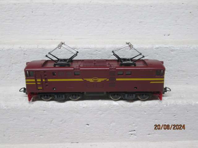 HO SCALE - LIMA - SAR - BROWN 5E ELECTRIC LOCOMOTIVE - BOXED