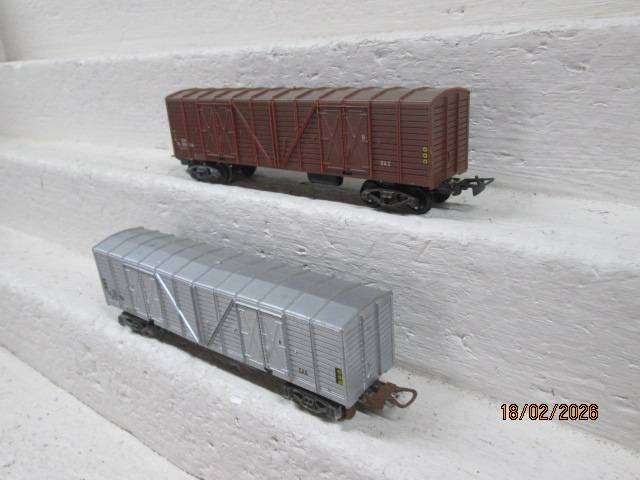 HO SCALE- LIMA - SAR - OZ WAGONS - X2
