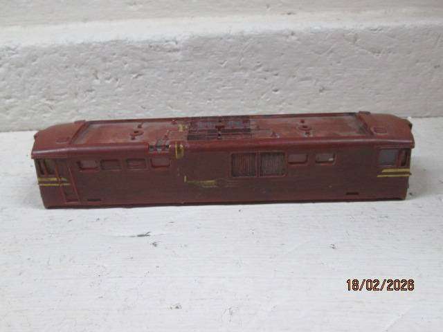 HO SCALE- LIFELIKE - SAR - 6E BROWN BODY SHELL ONLY