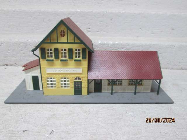 HO SCALE - STATION BUILDING