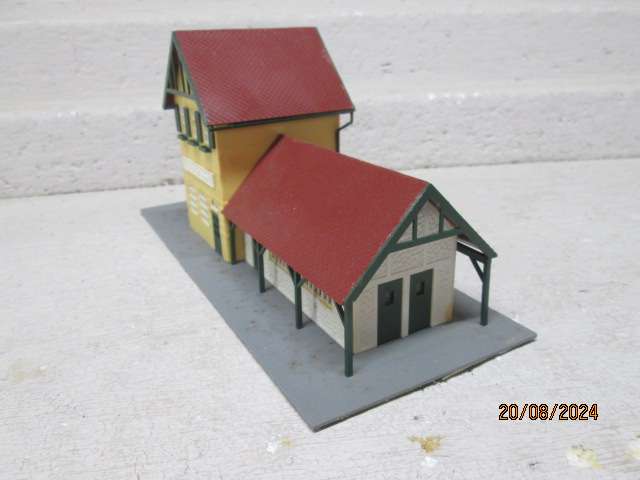 HO SCALE - STATION BUILDING
