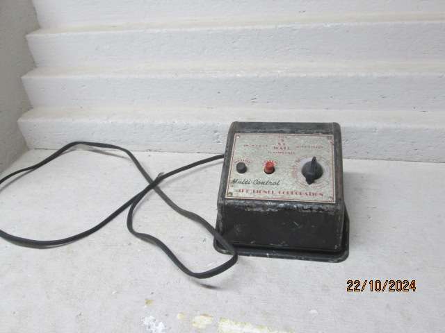 O SCALE - LIONEL - 80WATT TRANFORMER / CONTROLLER