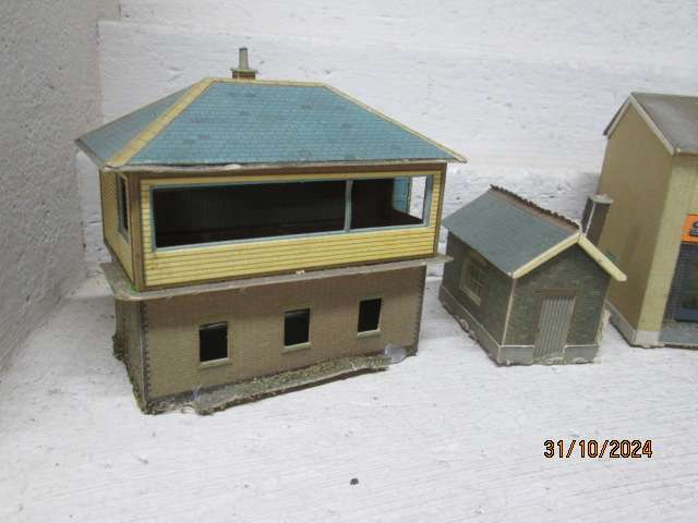 OO SCALE - CARDBOARD BUILDINGS - X3