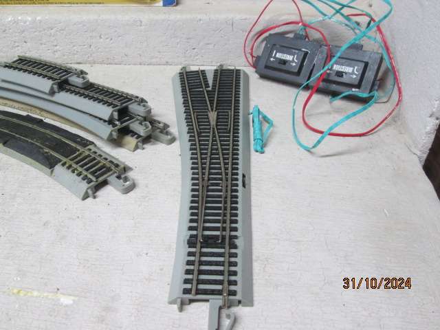 HO / OO SCALE - BACHMANN - EZ TRACK -  NICKLE SILVER X60 PIECES