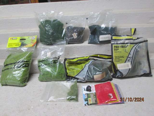 HO SCALE - LARGE AMOUNT OF SCENERY MATERIAL