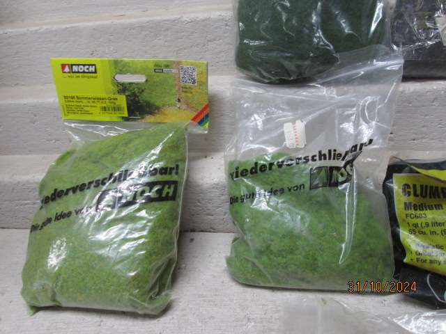 HO SCALE - LARGE AMOUNT OF SCENERY MATERIAL