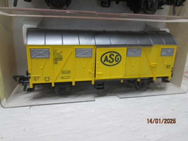 HO SCALE - FLEISCHMANN - X3 GOODS WAGONS - BOXED