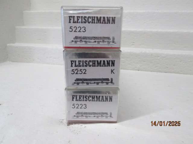 HO SCALE - FLEISCHMANN - X3 TWIN WAGON SETS - BOXED