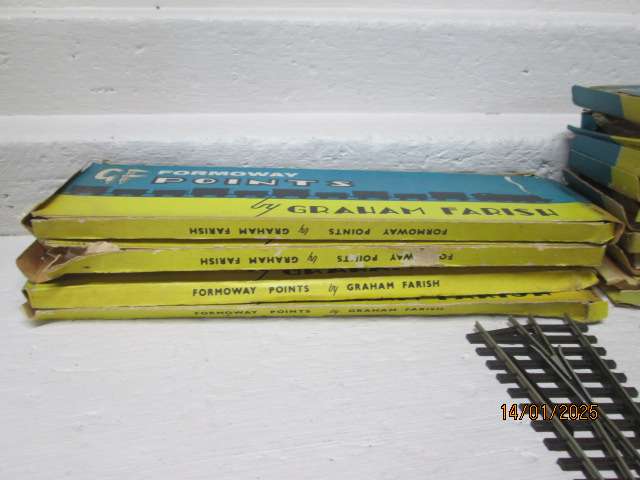 HO / OO SCALE - GRAHAM FARISH POINTS - X14 - BOXED