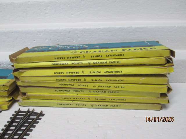 HO / OO SCALE - GRAHAM FARISH POINTS - X14 - BOXED