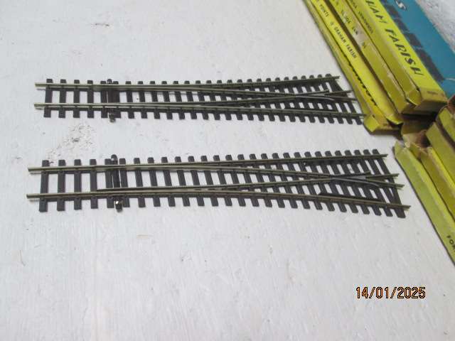 HO / OO SCALE - GRAHAM FARISH POINTS - X14 - BOXED