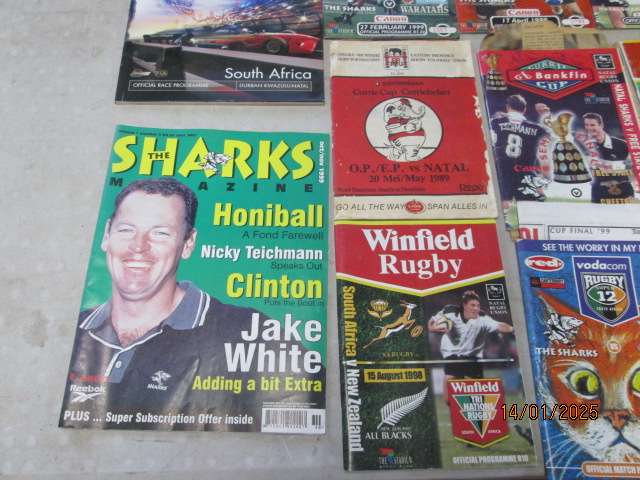 OLD RUGBY MEMORIBILIA MAGAZINES/BOOKS