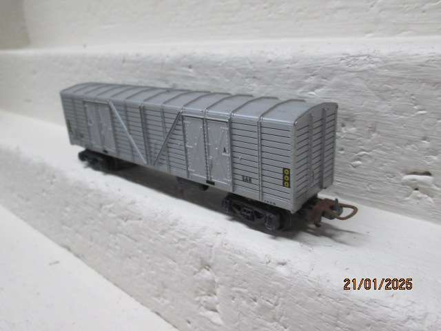 HO SCALE - LIMA - SAR- SILVER OZ - BOX CAR