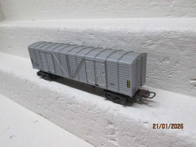 HO SCALE - LIMA - SAR- SILVER OZ - BOX CAR