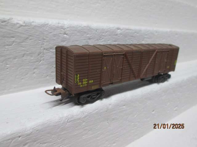 HO SCALE - LIMA - SAR- BROWN OZ BOX CAR