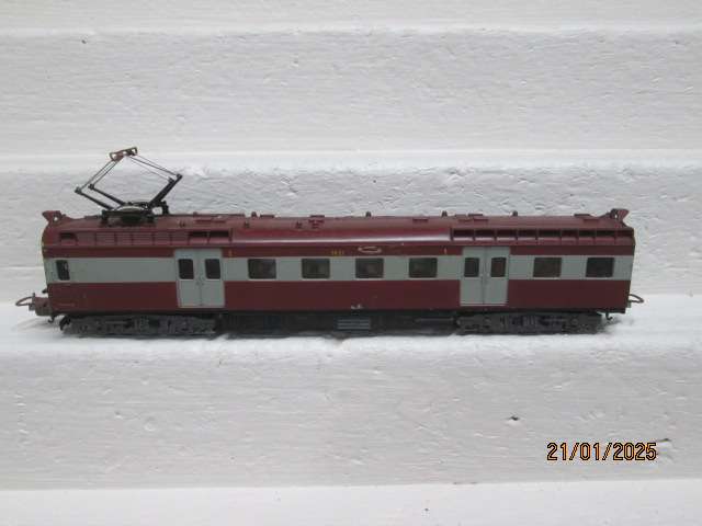HO SCALE - LIMA - SAR - SUBURBAN THIRD CLASS DUMMY POWER COACH