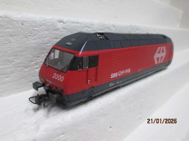 HO SCALE - ROCO - RED SBB CFF FFS ELECTRIC LOCOMOTIVE - BOXED