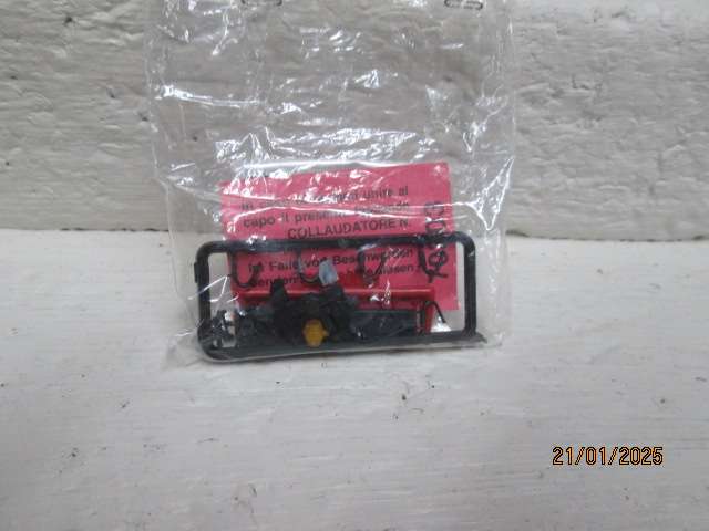 HO SCALE - ROCO - RED SBB CFF FFS ELECTRIC LOCOMOTIVE - BOXED
