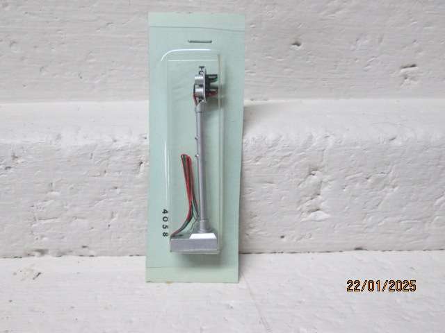 HO SCALE - FULGUREX - ELECTRIC RAIL SIGNAL - NO.4058 - BOXED