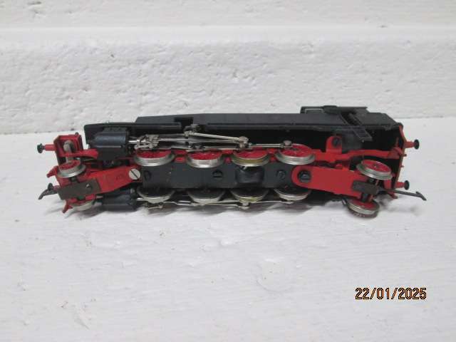 HO SCALE - RIVEROSSI - BLACK 2-8-2 STEAM LOCOMOTIVE