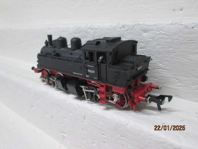 HO SCALE - RIVEROSSI - BLACK 0-4-4-0 STEAM LOCOMOTIVE - BOXED