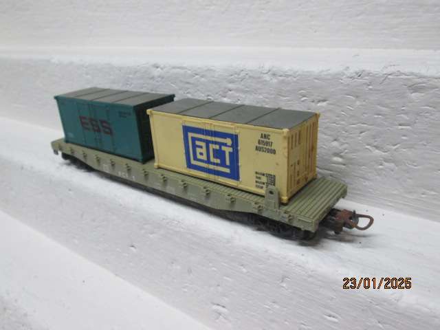 HO SCALE - LIMA - FCF CONTAINER WAGON
