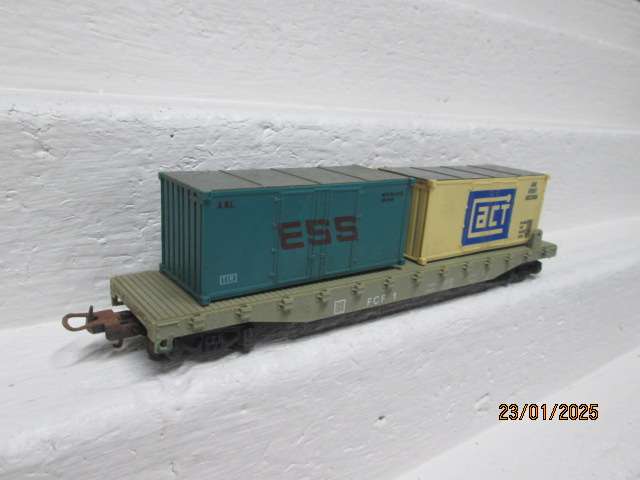 HO SCALE - LIMA - FCF CONTAINER WAGON