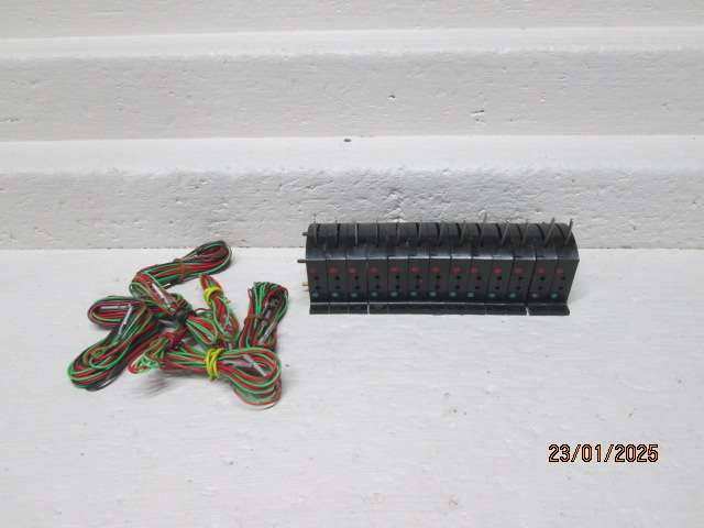 HO /OO SCALE - HORNBY TRIANG POINT SWITCHES - X13