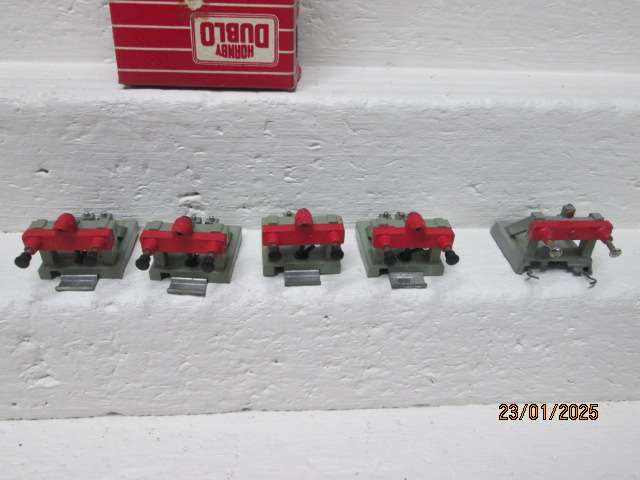 OO SCALE - HORNBY DUBLO - BUFFER STOPS - X5