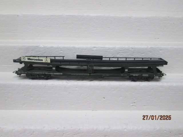 HO SCALE - LIMA - MERCEDES - LONG CAR CARRIER