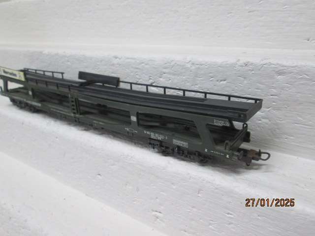 HO SCALE - LIMA - MERCEDES - LONG CAR CARRIER