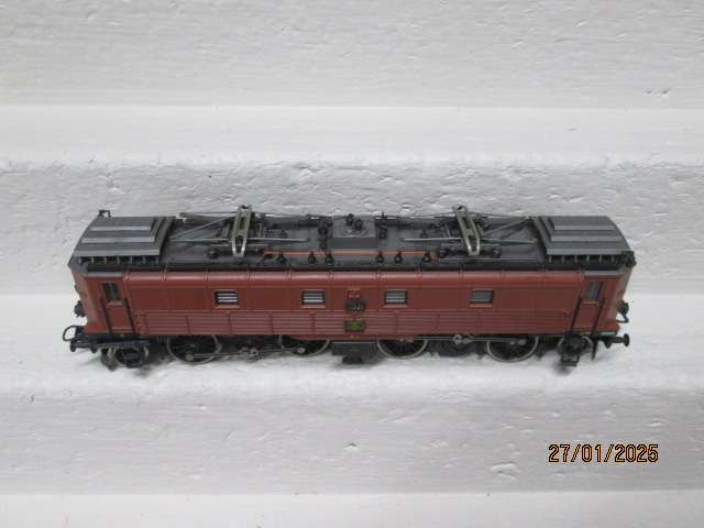 HO SCALE - ROCO - BROWN ELECTRIC LOCOMOTIVE - BOXED