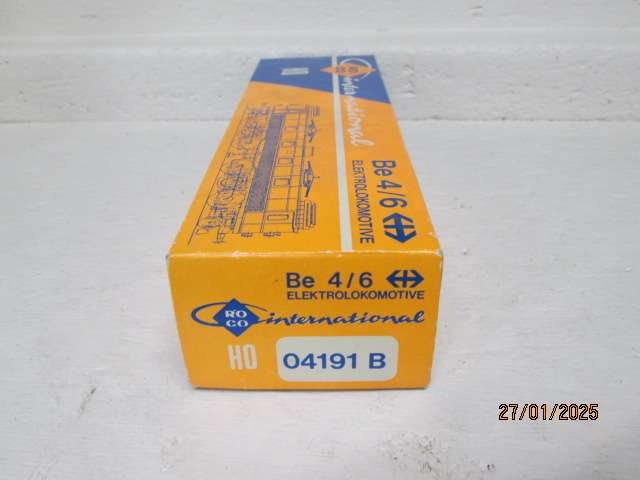 HO SCALE - ROCO - BROWN ELECTRIC LOCOMOTIVE - BOXED