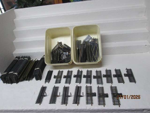 HO SCALE - FLEISCHMANN - LARGE AMOUNT OF TRACK X121 PIECES