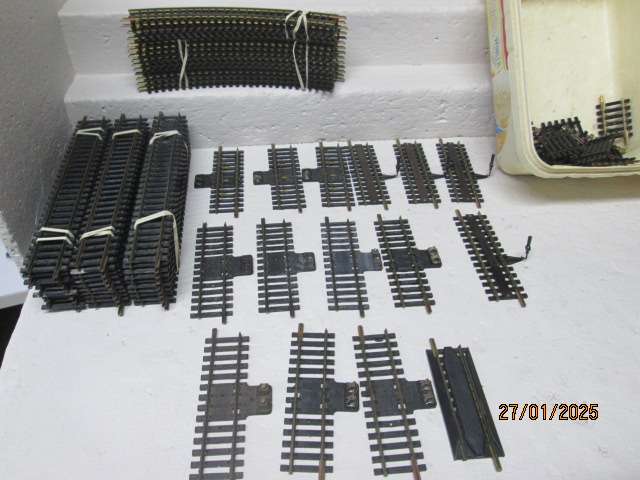 HO SCALE - FLEISCHMANN - LARGE AMOUNT OF TRACK X107 PIECES