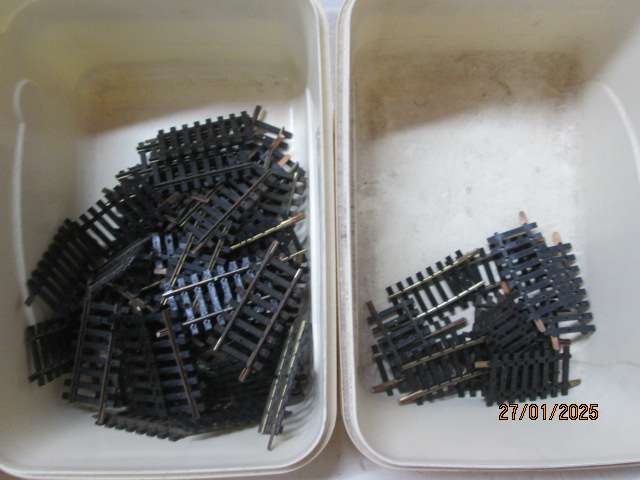 HO SCALE - FLEISCHMANN - LARGE AMOUNT OF TRACK X107 PIECES