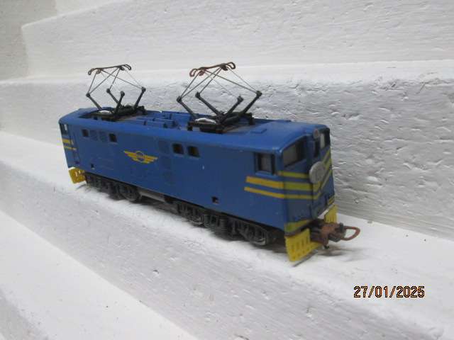HO SCALE - LIMA - SAR -BLUE 5E ELECTRIC LOCOMOTIVE