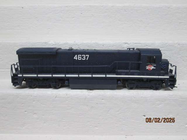 HO SCALE - BACHMANN - BLUE DIESEL LOCOMOTIVE