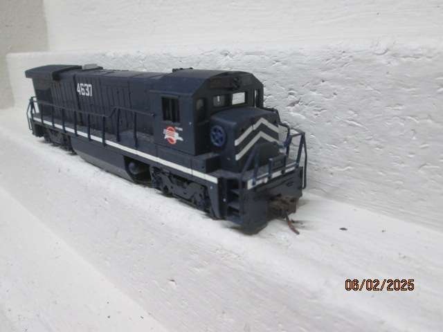HO SCALE - BACHMANN - BLUE DIESEL LOCOMOTIVE