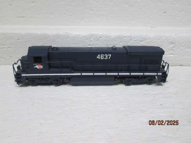 HO SCALE - BACHMANN - BLUE DIESEL LOCOMOTIVE