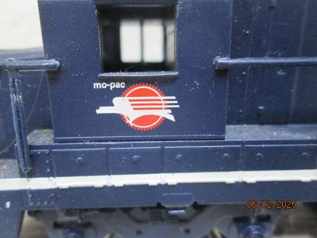 HO SCALE - BACHMANN - BLUE DIESEL LOCOMOTIVE