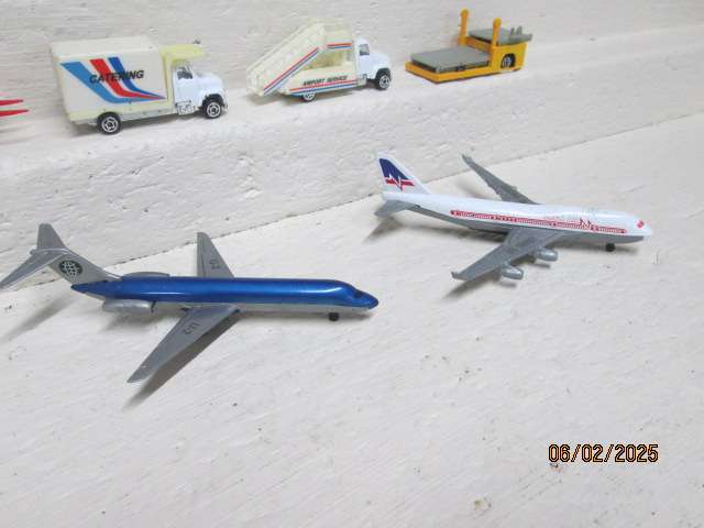 HO SCALE - ENTRY LEVEL AIRPORT SET