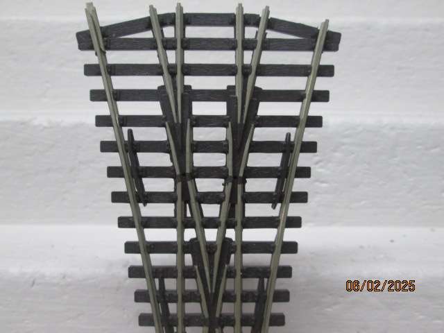 HO / OO SCALE - PECO - 3WAY POINT