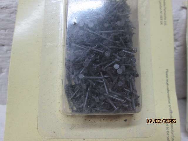 HO / OO SCALE - RAIL NAILS - X2 PACKETS