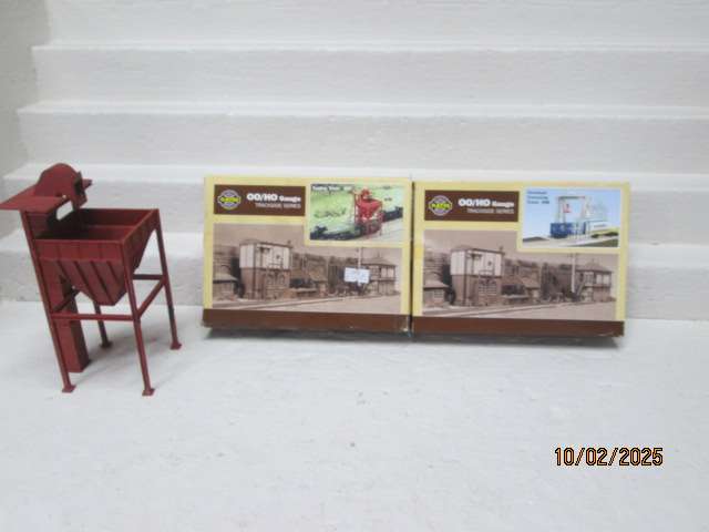 HO / OO SCALE - RATIO KITS - X2 BOXED