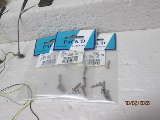 HO SCALE - VARIOUS STREET LAMPS ETC ETC